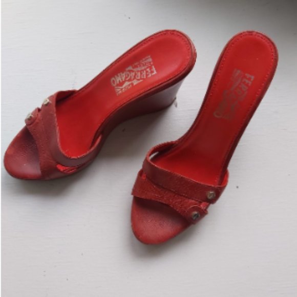 Salvatore Ferragamo Red Leather Wedge Slide Sandals Size 39 - Picture 2 of 3